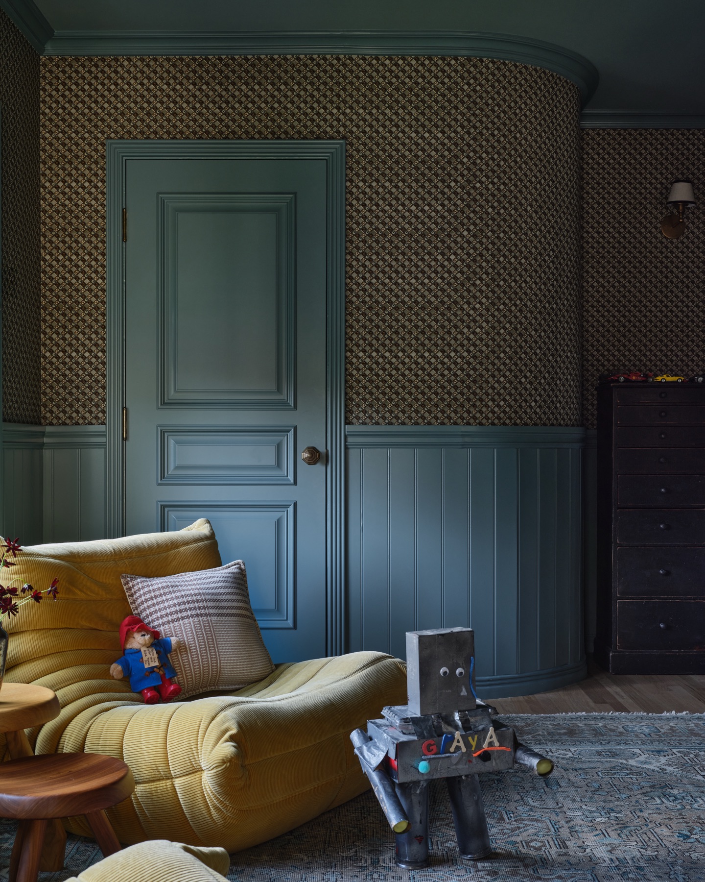 Living room detail — interior design that ages beautifully